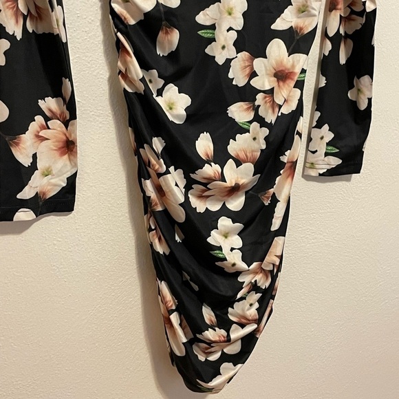 Floral Print Sweetheart Neck Ruched Mini Dress Size Small NEW - Picture 10 of 11